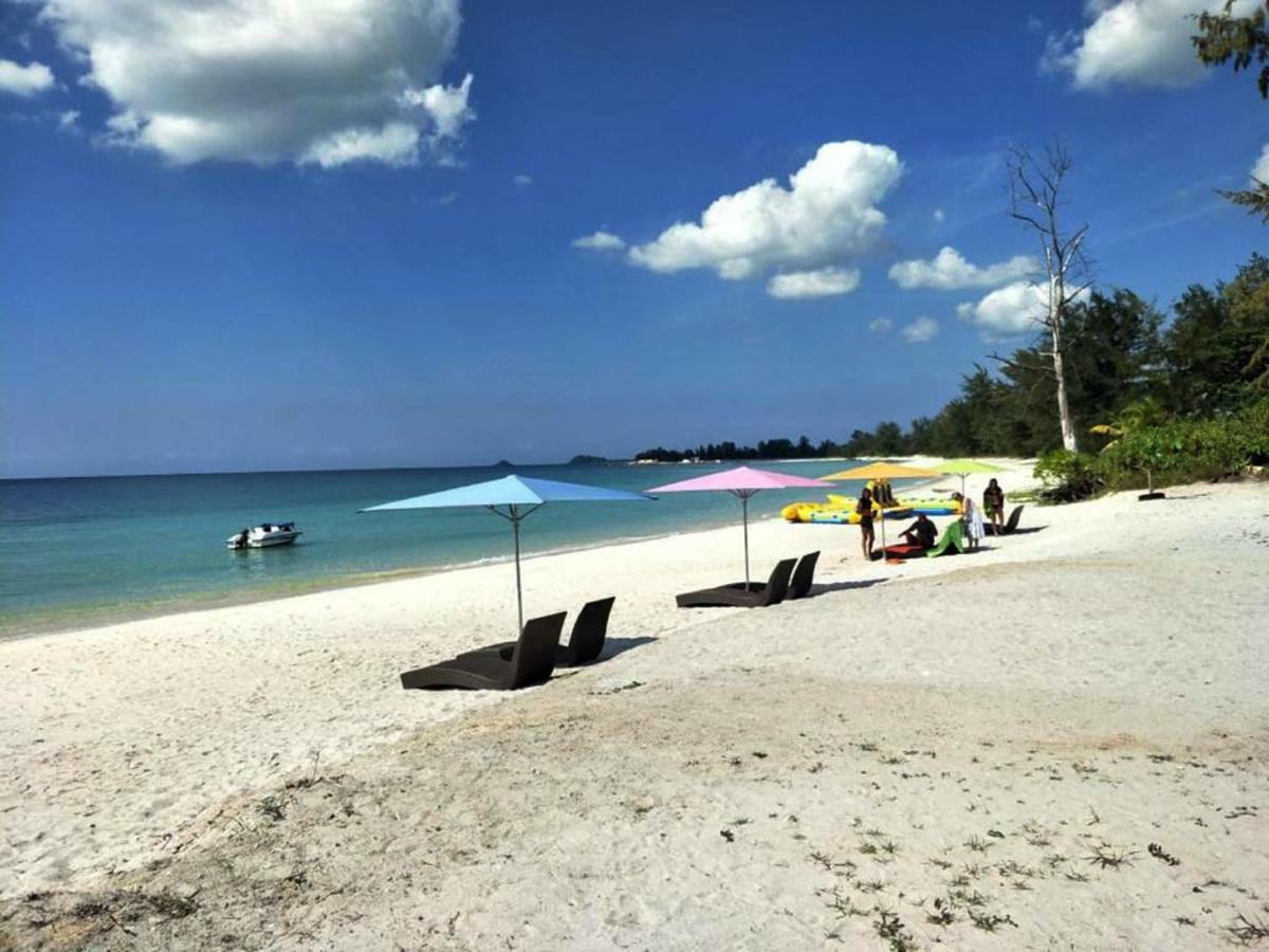 Belitung Holiday Resort Sijuk Exterior photo