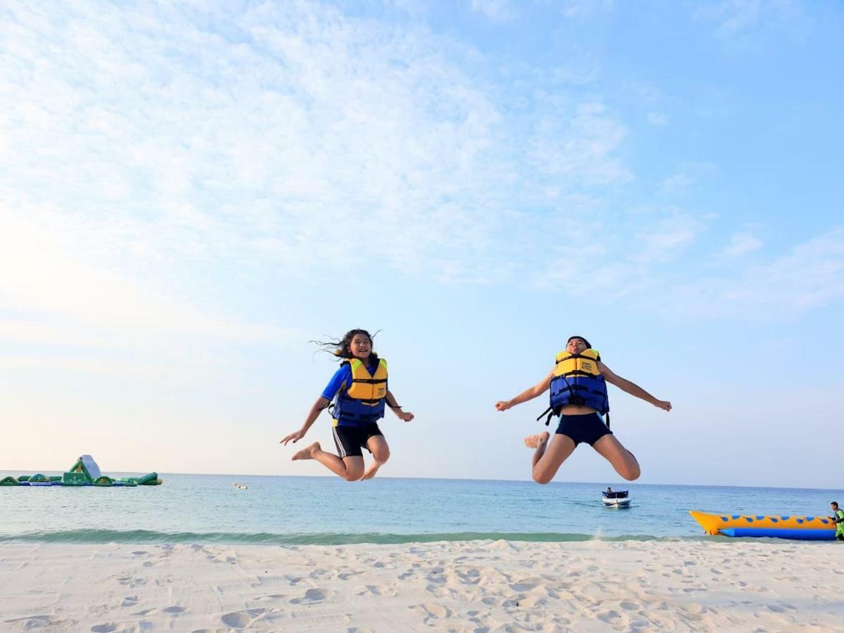Belitung Holiday Resort Sijuk Exterior photo