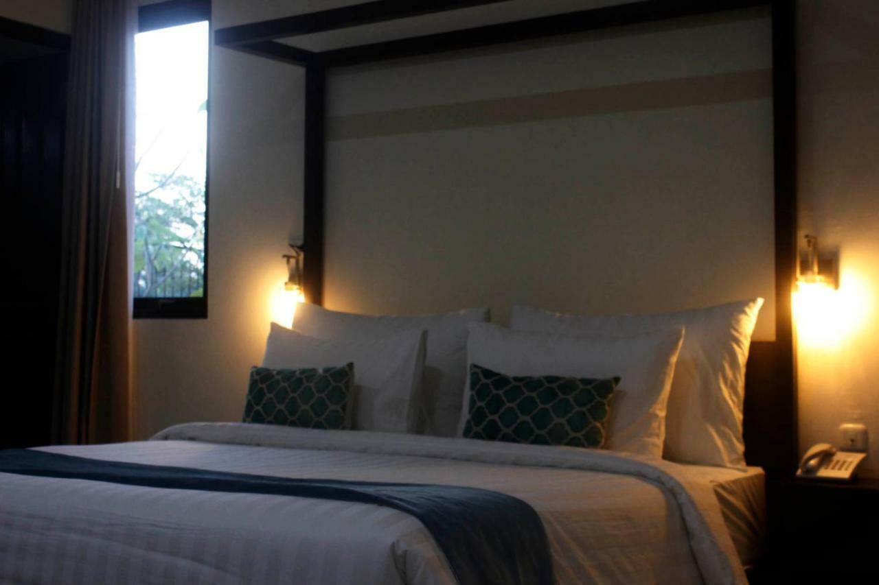 Belitung Holiday Resort Sijuk Exterior photo